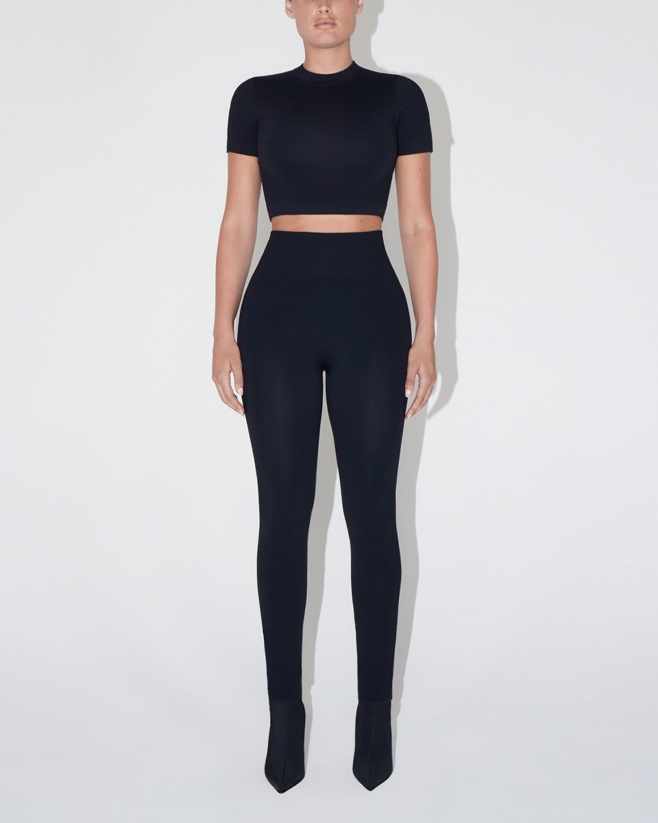 Black Seamless Baby Tee for Women